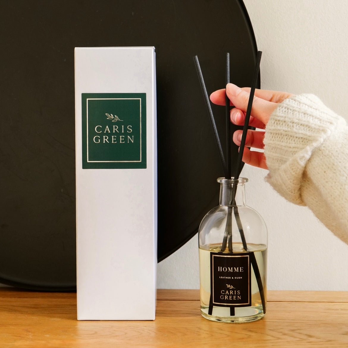 HOMME Leather Oudh Masculine Scent Reed Diffuser – Caris Green