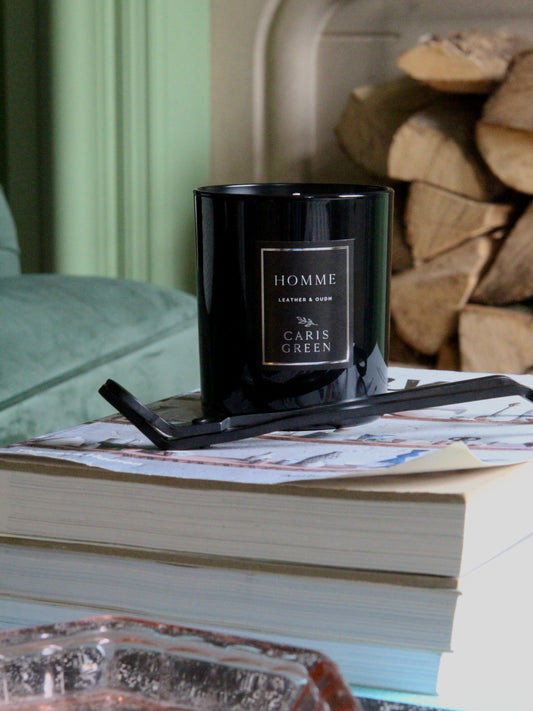 Homme Masculine Scented candle MANDLE / Leather & Oudh / Scented Candle / Natural Wax