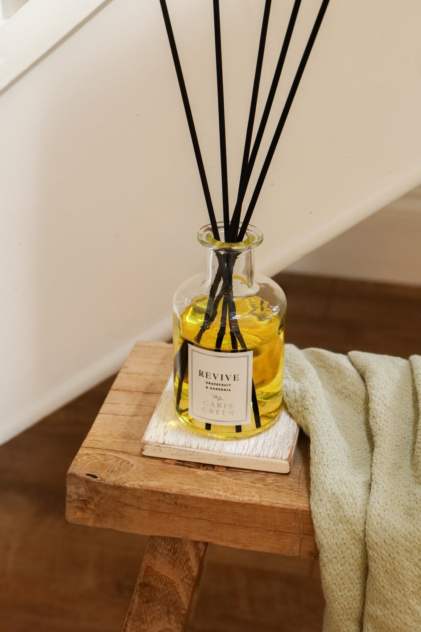 Revive - Grapefruit & Gardenia / Reed Diffuser - Caris Green