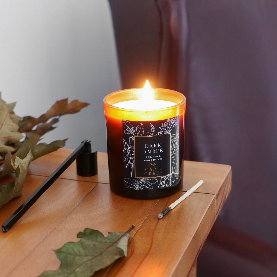 Dark Amber / Oak, Rum & Tobacco Leaf / Scented Candle / Natural Wax - Caris Green